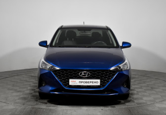 Подержанный автомобиль Hyundai Solaris Sedan 2021 года (2 фото)