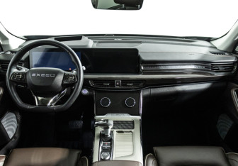 Подержанный автомобиль Exeed VX 2023 года (13 фото)