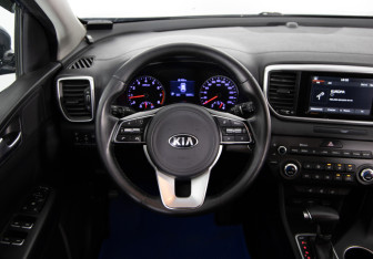 Подержанный автомобиль Kia Sportage 2019 года (10 фото)