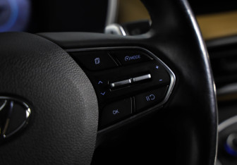 Подержанный автомобиль Hyundai Santa Fe 2021 года (13 фото)