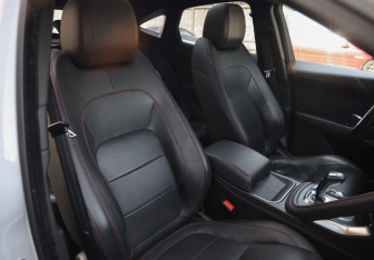 Подержанный автомобиль Jaguar E-Pace 2018 года (28 фото)