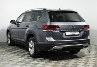 Подержанный автомобиль Volkswagen Teramont 2019 года (7 фото)