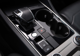 Подержанный автомобиль Volkswagen Touareg 2018 года (17 фото)