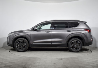 Подержанный автомобиль Hyundai Santa Fe 2018 года (8 фото)