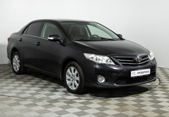 Подержанный автомобиль Toyota Corolla Sedan 2012 года (3 фото)