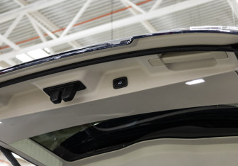 Подержанный автомобиль Land Rover Range Rover 2019 года (40 фото)