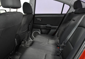 Подержанный автомобиль Mazda 3 Sedan 2008 года (11 фото)