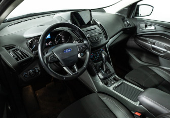 Подержанный автомобиль Ford Kuga 2018 года (11 фото)