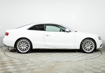 Подержанный автомобиль Audi A5 Coupe 2015 года (4 фото)