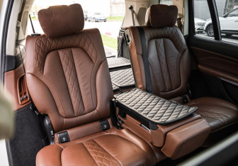 Подержанный автомобиль BMW X7 2021 года (32 фото)
