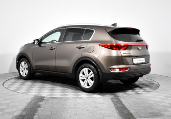 Подержанный автомобиль Kia Sportage 2018 года (7 фото)