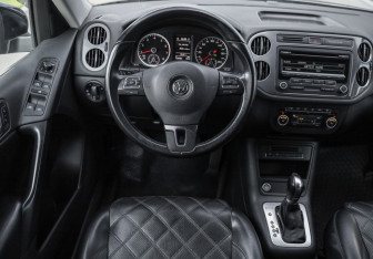 Подержанный автомобиль Volkswagen Tiguan 2013 года (12 фото)