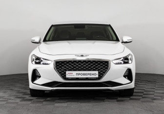Подержанный автомобиль Genesis G70 2019 года (3 фото)