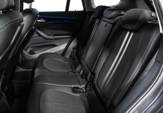 Подержанный автомобиль BMW X1 2019 года (10 фото)