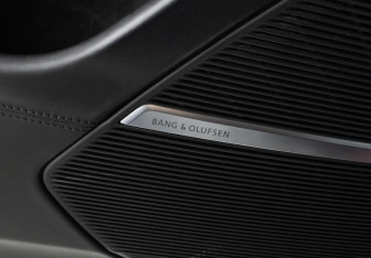 Подержанный автомобиль Audi SQ8 2021 года (27 фото)