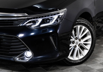 Подержанный автомобиль Toyota Camry Sedan 2015 года (2 фото)
