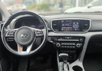 Подержанный автомобиль Kia Sportage 2021 года (13 фото)