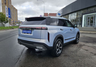 Подержанный автомобиль Jaecoo J7 2024 года (4 фото)
