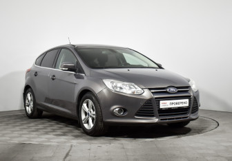 Подержанный автомобиль Ford Focus Hatchback 2013 года (4 фото)