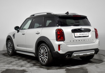Подержанный автомобиль MINI Countryman 2020 года (7 фото)