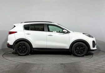 Подержанный автомобиль Kia Sportage 2021 года (4 фото)