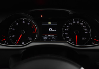 Подержанный автомобиль Audi A4 Sedan 2015 года (19 фото)