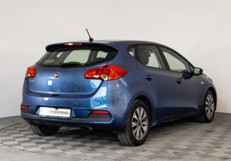 Подержанный автомобиль Kia Ceed Hatchback 2013 года (5 фото)