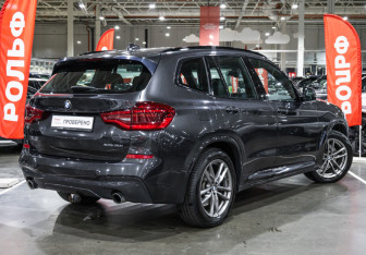 Подержанный автомобиль BMW X3 2019 года (7 фото)