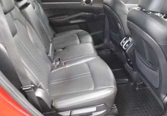 Подержанный автомобиль Kia Sorento 2022 года (13 фото)