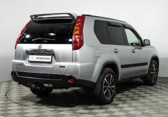 Подержанный автомобиль Nissan X-Trail 2010 года (5 фото)