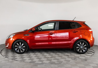 Подержанный автомобиль Kia Rio Hatchback 2013 года (8 фото)