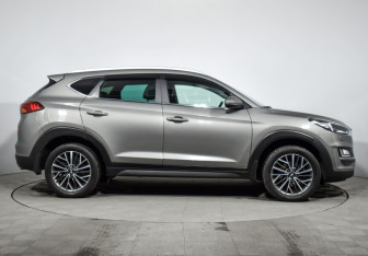 Подержанный автомобиль Hyundai Tucson 2020 года (4 фото)
