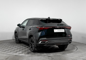 Подержанный автомобиль Omoda C5 2023 года (7 фото)