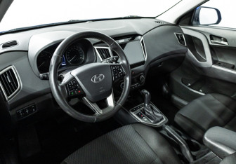 Подержанный автомобиль Hyundai Creta 2017 года (11 фото)