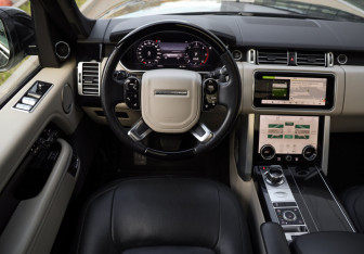 Подержанный автомобиль Land Rover Range Rover 2019 года (12 фото)