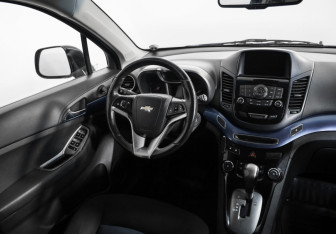 Подержанный автомобиль Chevrolet Orlando 2013 года (9 фото)