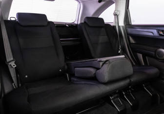 Подержанный автомобиль Honda CR-V 2010 года (16 фото)