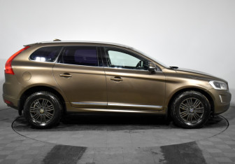 Подержанный автомобиль Volvo XC60 2014 года (4 фото)