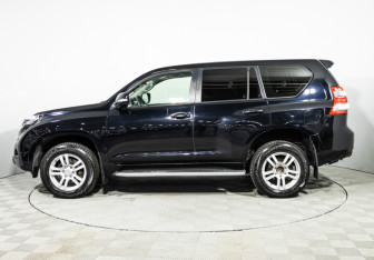 Подержанный автомобиль Toyota Land Cruiser Prado 2015 года (8 фото)