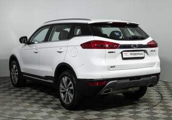 Подержанный автомобиль Geely Atlas 2021 года (7 фото)