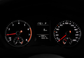 Подержанный автомобиль Volkswagen Jetta Sedan 2014 года (17 фото)