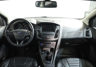 Подержанный автомобиль Ford Focus Sedan 2019 года (9 фото)