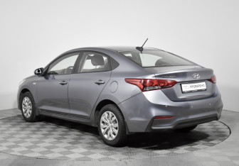 Подержанный автомобиль Hyundai Solaris Sedan 2017 года (7 фото)