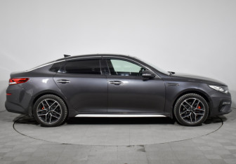 Подержанный автомобиль Kia Optima Sedan 2019 года (4 фото)