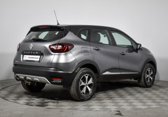 Подержанный автомобиль Renault Kaptur 2018 года (5 фото)