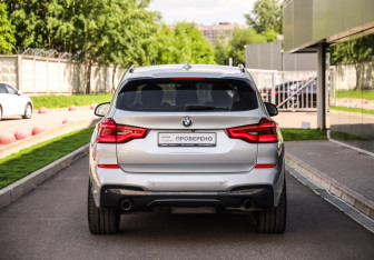 Подержанный автомобиль BMW X3 2018 года (8 фото)