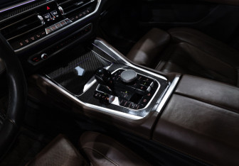 Подержанный автомобиль BMW X6 2020 года (25 фото)