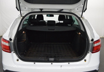 Подержанный автомобиль LADA (ВАЗ) Vesta Wagon 2019 года (15 фото)