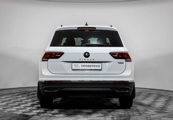 Подержанный автомобиль Volkswagen Tiguan 2021 года (6 фото)