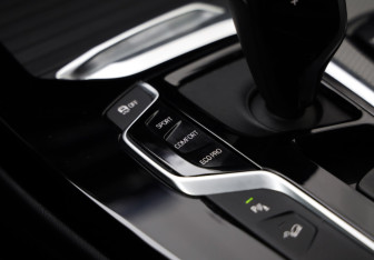 Подержанный автомобиль BMW X3 2020 года (19 фото)